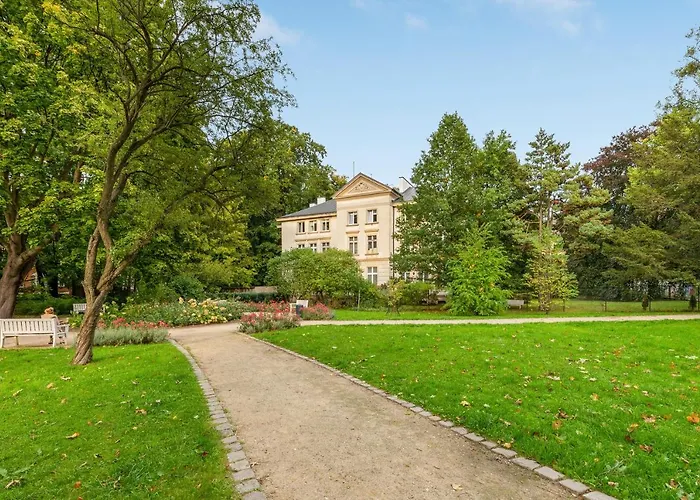 Grand - Herbsta Апартаменти *